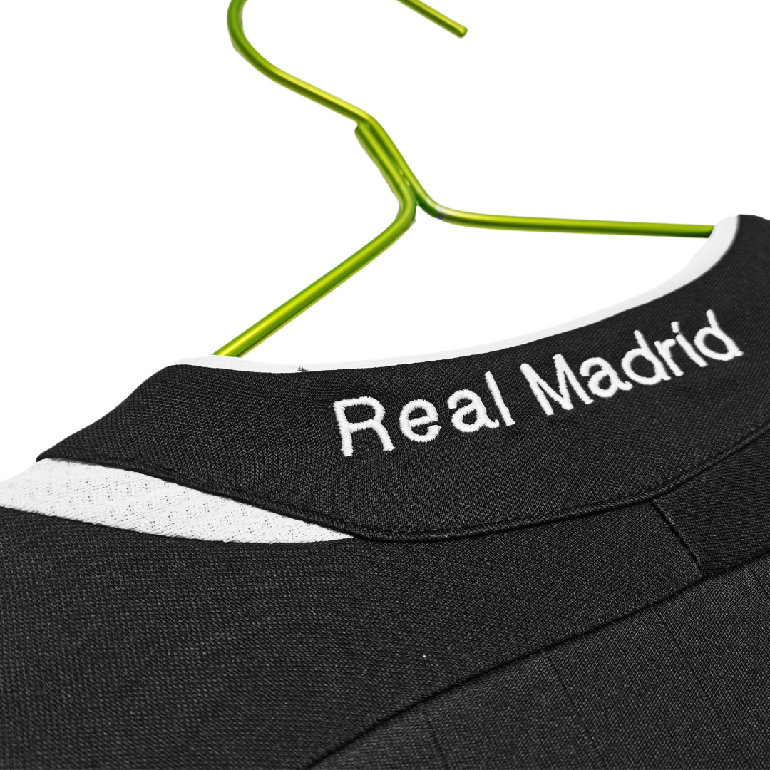 Camisa Retrô Real Madrid 2006/07 Away