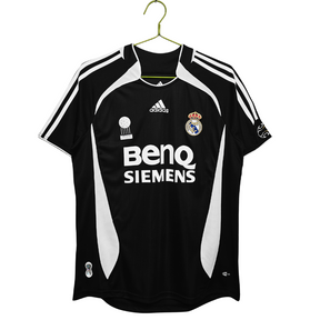 Camisa Retrô Real Madrid 2006/07 Away